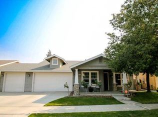 447 W Sasaki Ave, Reedley, CA 93654