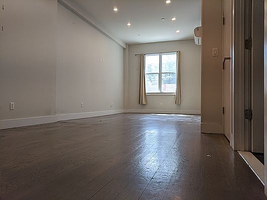 3rd image of 536 E 142nd St #3D