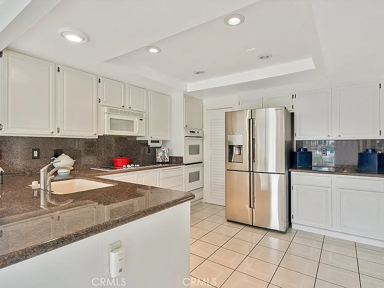 21978 Cayuga Ln — Photo 6