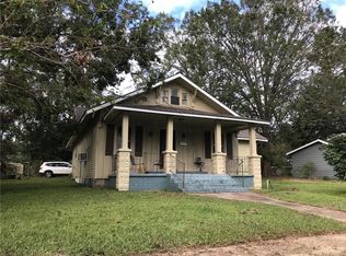 206 W 6th Ave, Oakdale, LA 71463