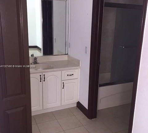 4th image of 11671 NE 18th Dr #11671