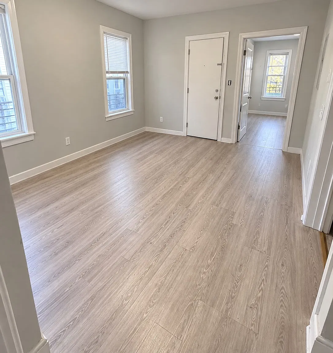 3 bed, 1219 sqft, $2,045 — Photo 3