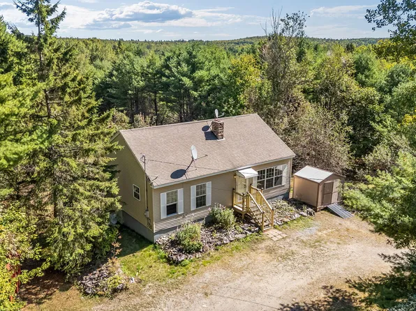 738 North Road, Lee, ME 04455