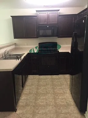 Port Wentworth Townhouse - Lake Shore! Available Now! — Photo 2