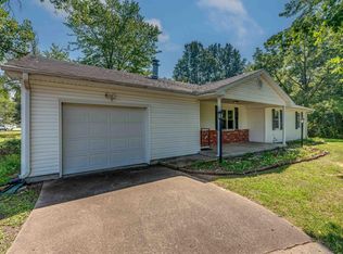 4200 Bluegrass Dr, Sedalia, MO 65301