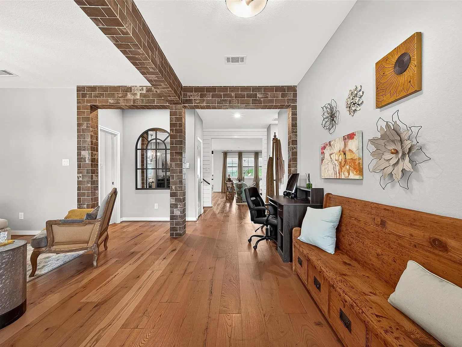4 bed, 3.5 bath, 3167 sqft, $4,000 — Photo 4