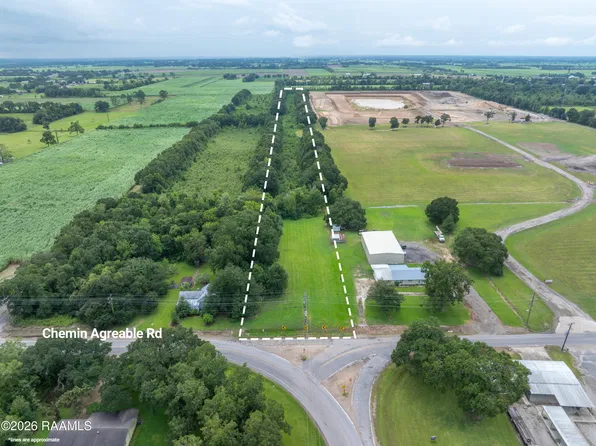 1300 Chemin Agreable Rd, Youngsville, LA 70592