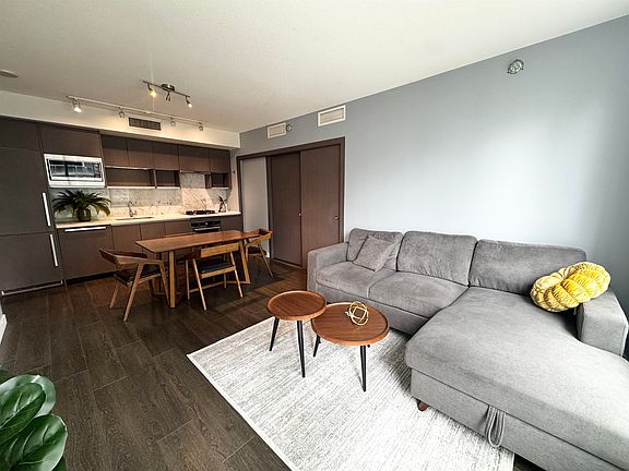 4th image of 68 Smithe St #517