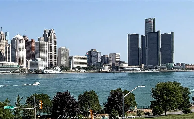 515 Riverside Dr W #403 — Photo 3