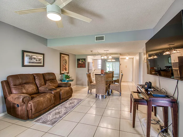 18081 SE Country Club Dr #16-151 — Photo 8