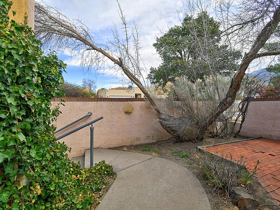3rd image of 13112 Verbena Pl NE