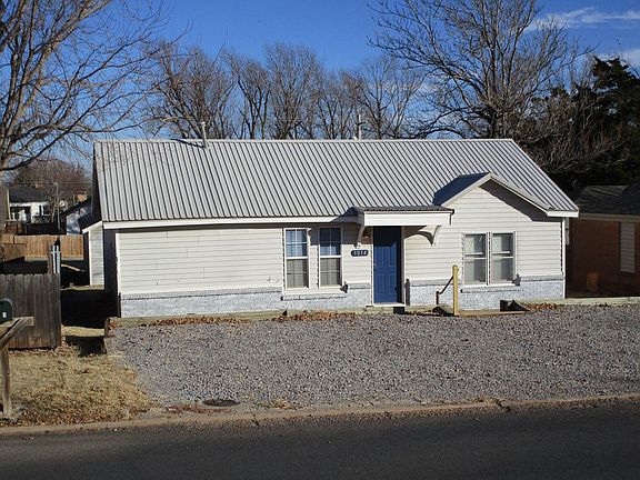 2nd image of 1014 N Bradley St