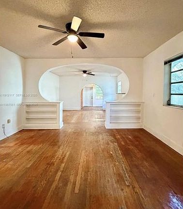 2nd image of 445 SW 24th Rd