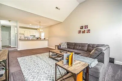 2 bed, 2.0 bath, 1240 sqft, $1,175 — Photo 4