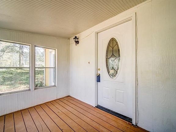4th image of 3426 Centerville Ln