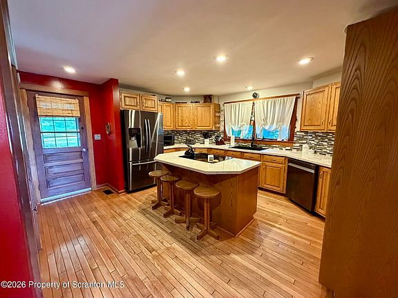 5th image of 25 43rd St