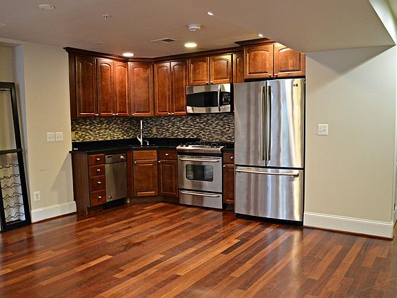 Stainless Steel Gas stove with Backsplash.