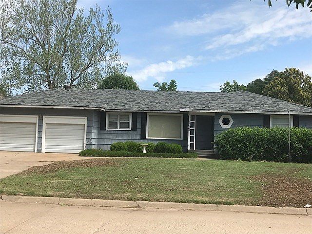1st image of 1105 Lincoln Dr