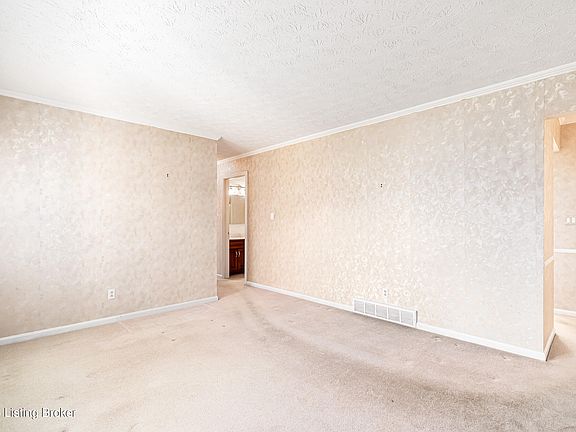 5th image of 308 Caroldale Ln