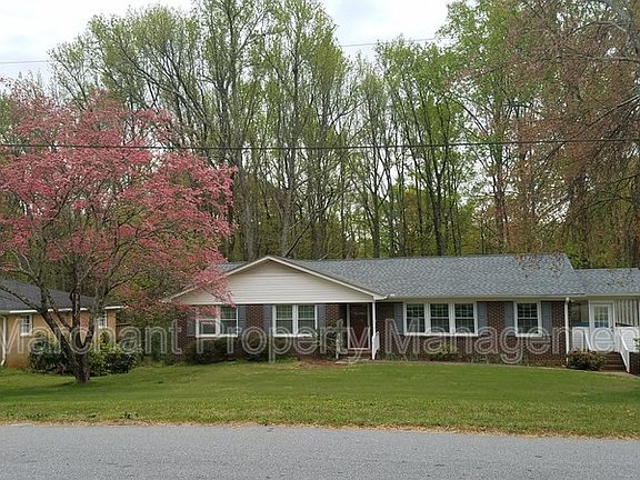 3rd image of 101 Flamingo Dr