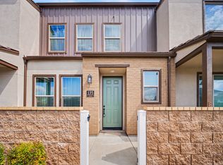 135 Farmhouse Dr #3, Simi Valley, CA 93065