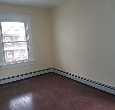 5th image of 45 Hilton St