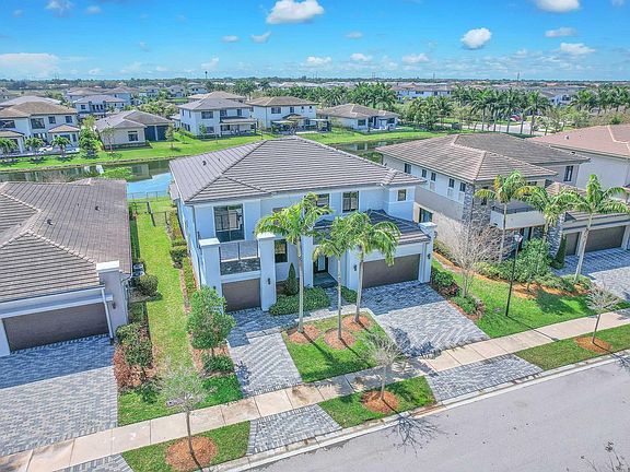 5th image of 10570 Lago Vista Circle