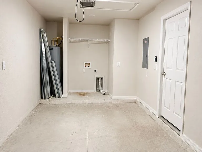 361 Greenbriar Blvd — Photo 21