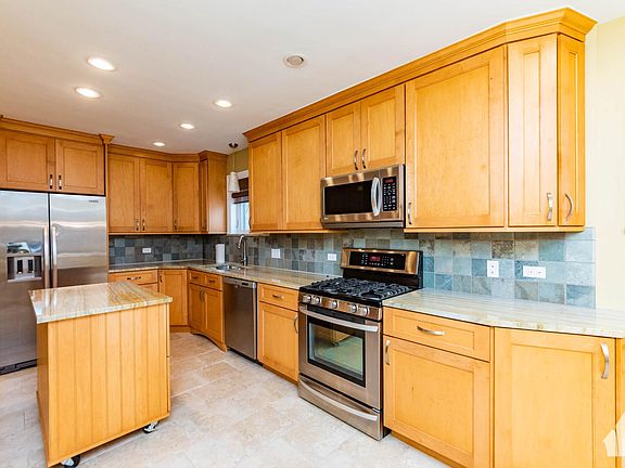 3rd image of 4865 W Newport Ave #Sfh1