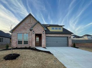 1421 George Robbins Ln, Cave Springs, AR 72718