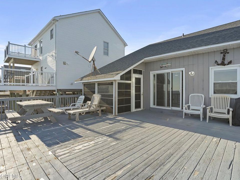 1st image of 246 Cove Rd