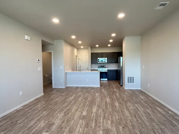 6827 4th Street Rd #2, Greeley, CO 80634