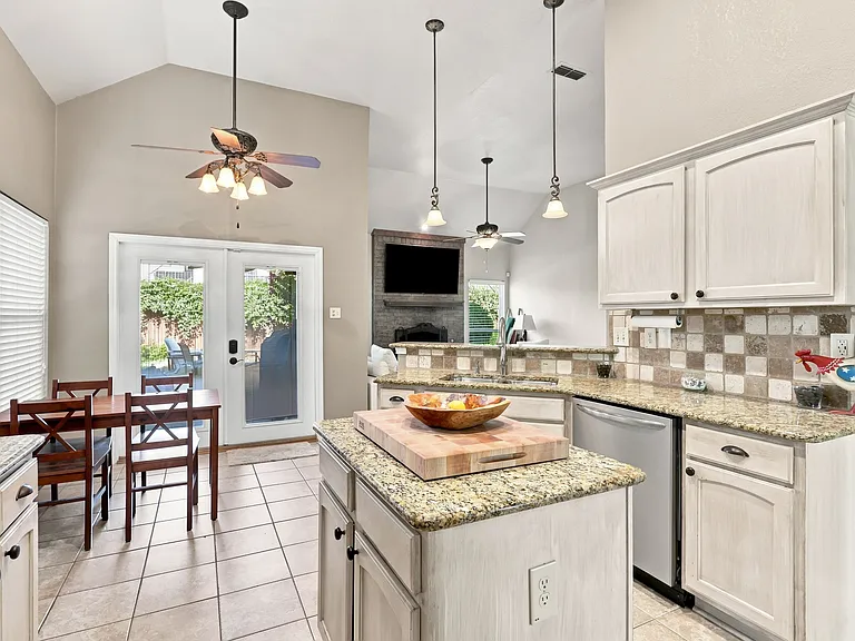 3421 Galaway Bay Dr — Photo 7