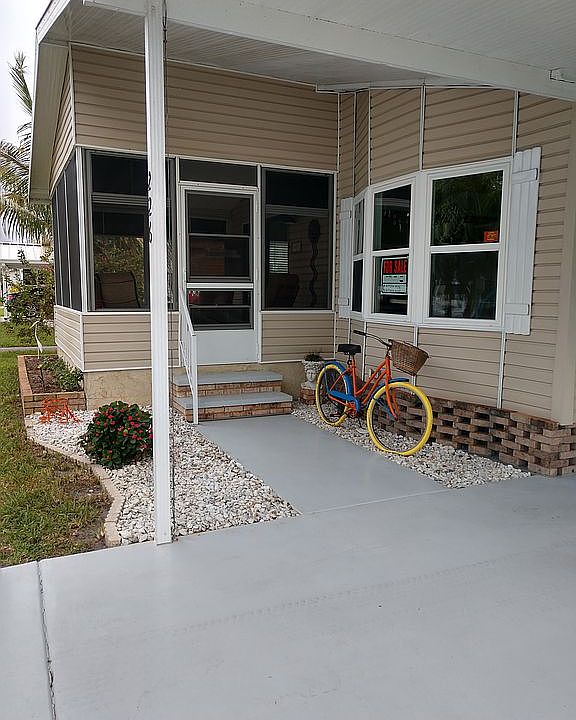 1st image of 226 Peach Palm Ln