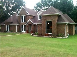 10561 Cambrooke Dr, Collierville, TN 38017