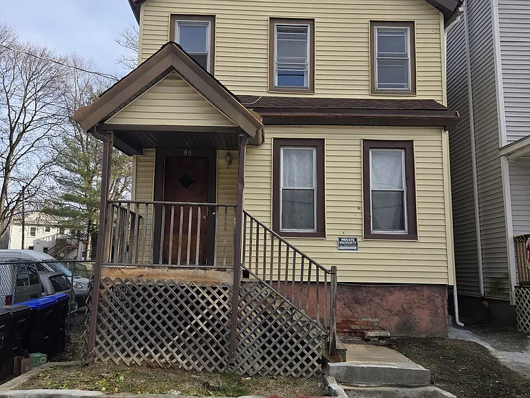 95 Catharine St #2 — Photo 12
