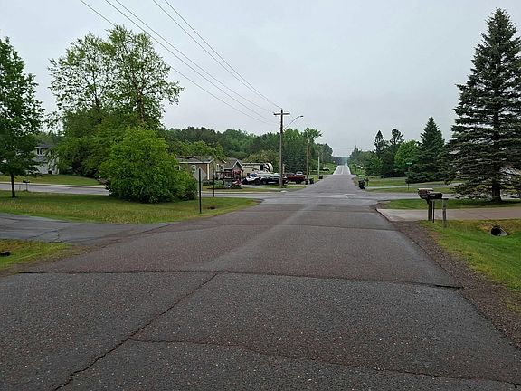 5th image of 402 Jackson Ave