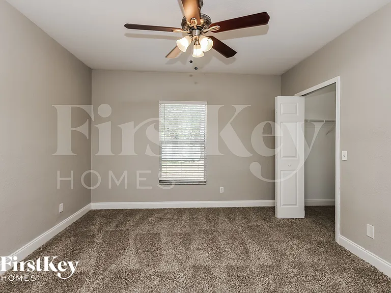 1553 S Cranberry Blvd — Photo 8
