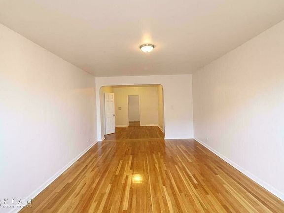 3rd image of 6536 99th St APT 5D