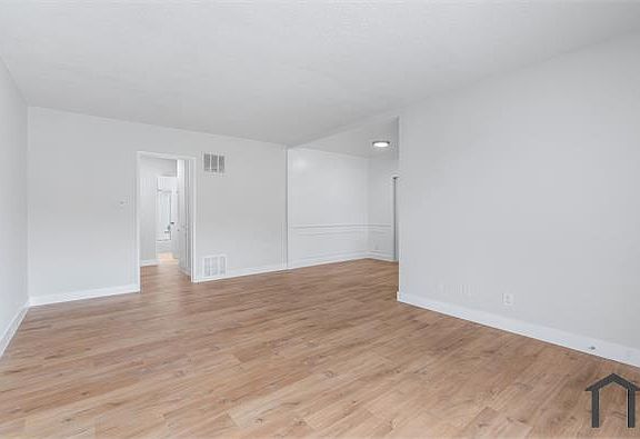 2nd image of 3817 Gibraltar Ave #1