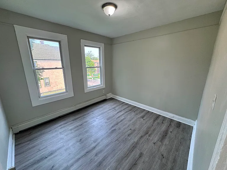 27-29 N Munn Ave #2R — Photo 7