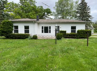 37808 87th St, Bassett, WI 53101