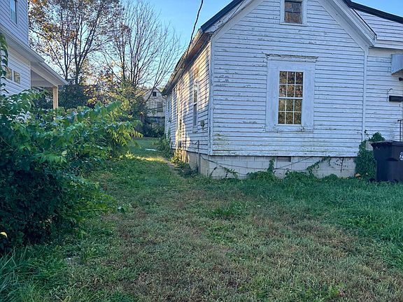3rd image of 708 Vine St