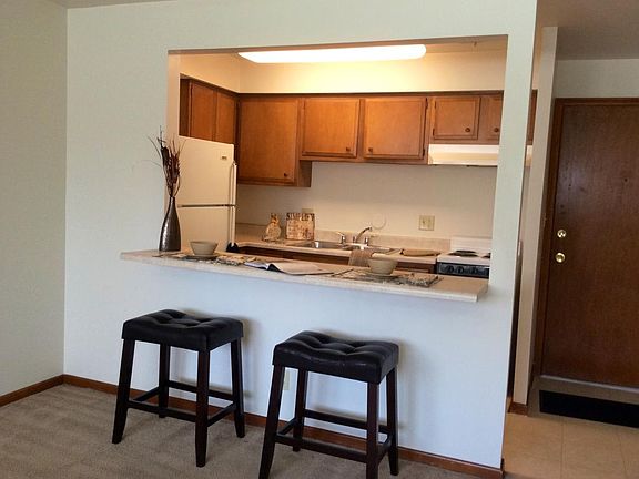 4th image of 4019 Davenport St APT 104