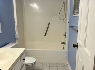 63 Hidden Lake Ct, Savannah, GA 31419