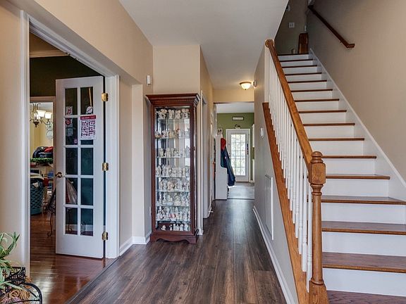 5th image of 111 Grove Ln S