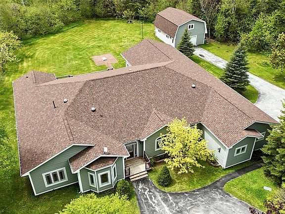 4th image of 6 Tamarack Street