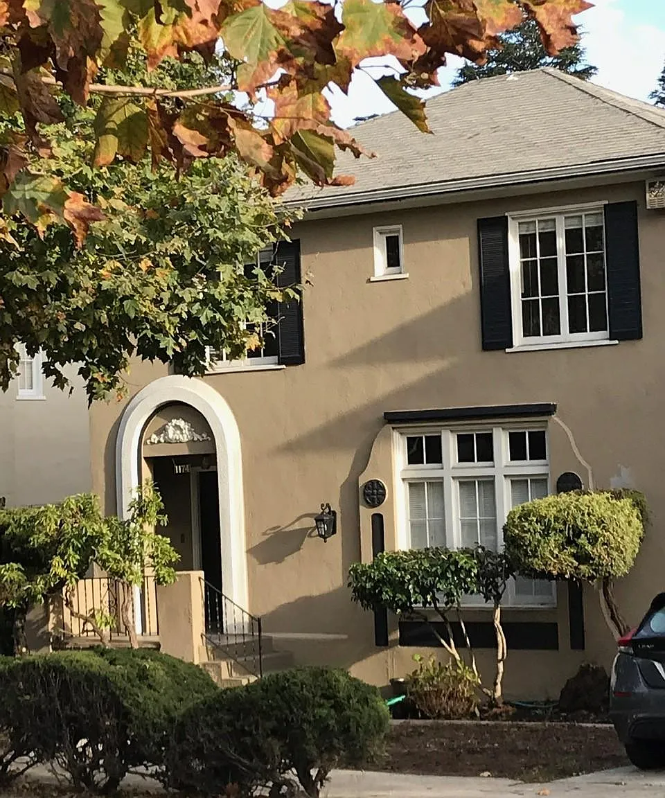 1174 Holman Rd — Photo 3