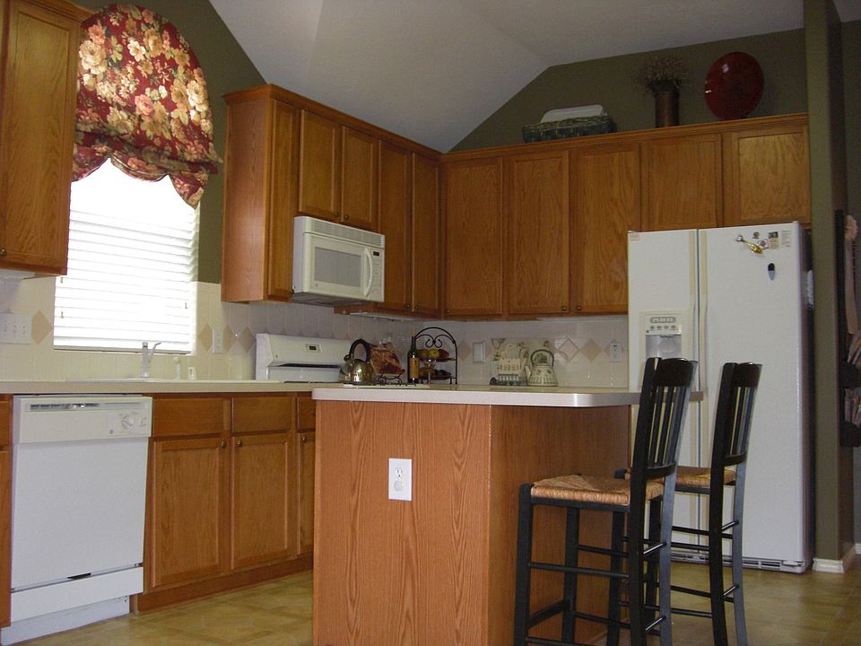 Large kitchen with island