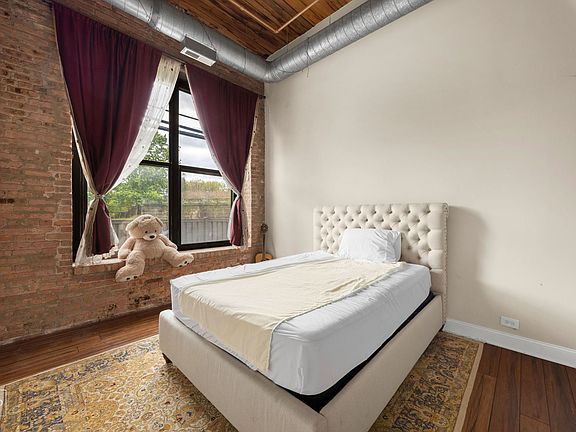 5th image of 1525 S Michigan Ave APT 107